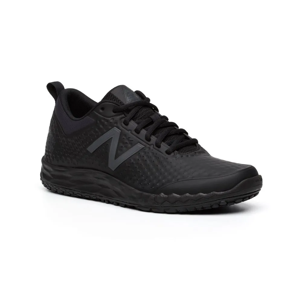 New Balance Women's Slip-resistant shoe Width:D